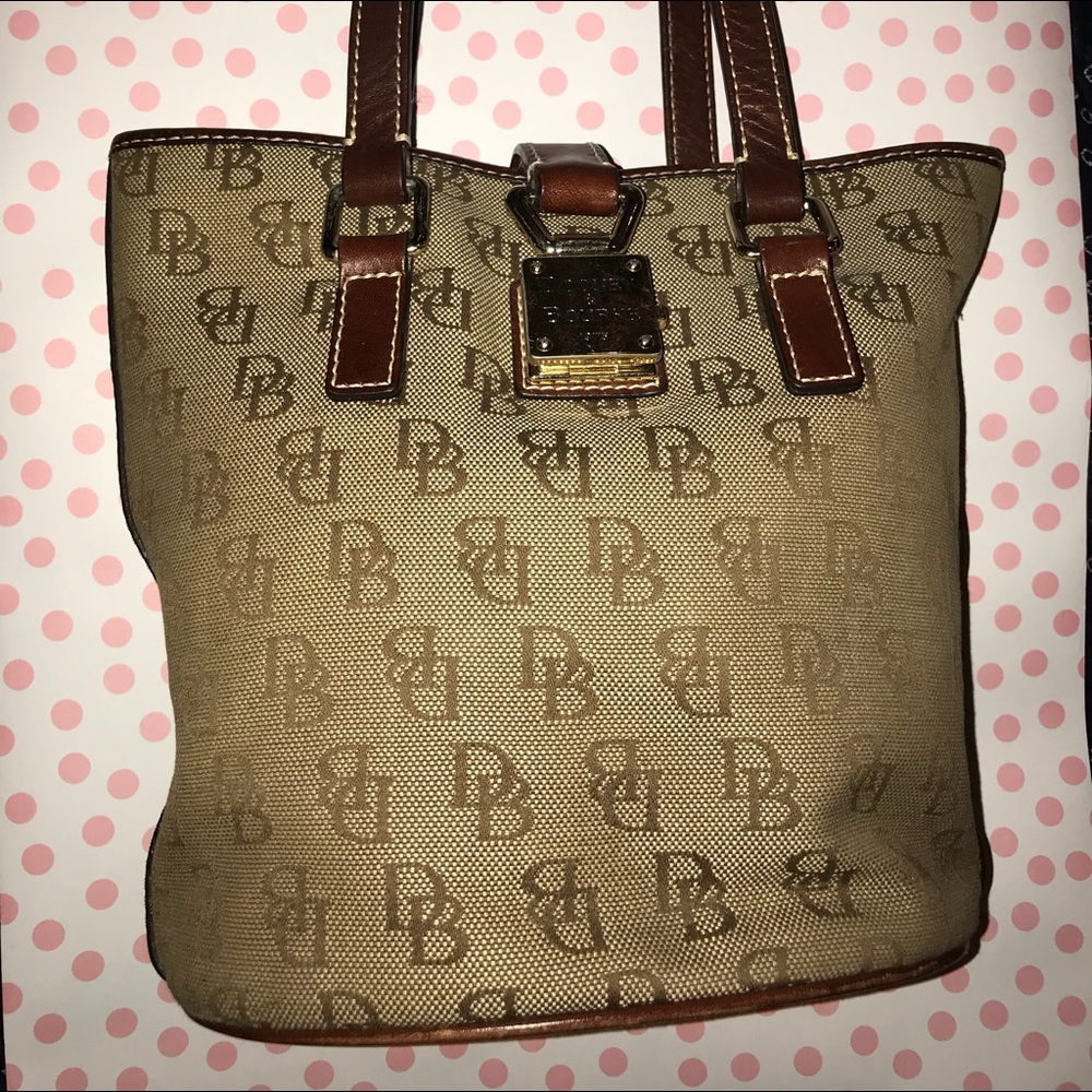 Dooney & Bourke signature bucket purse